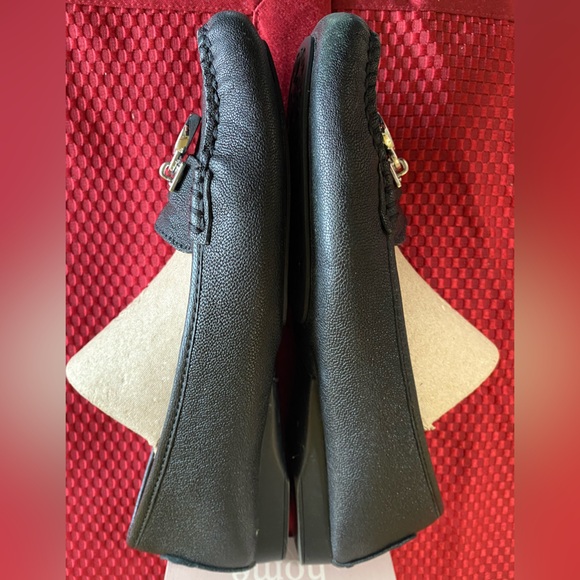 ⭐️Michael Kors Women's Black Loafers - Picture 7 of 15